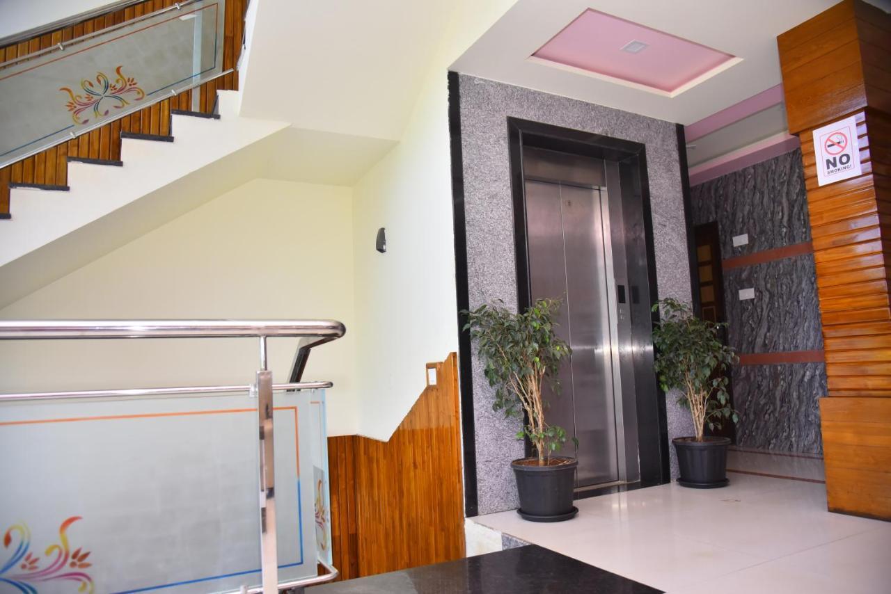 Hotel Joldal Residency à Chikmagalūr Extérieur photo